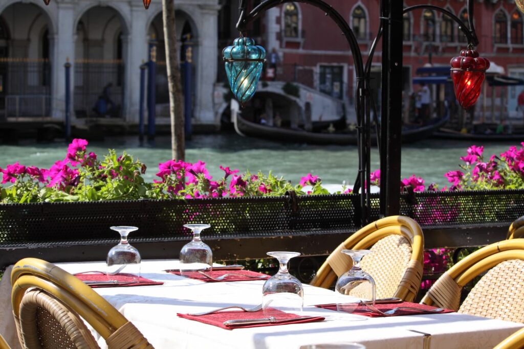 Ristorante tipico sul canale